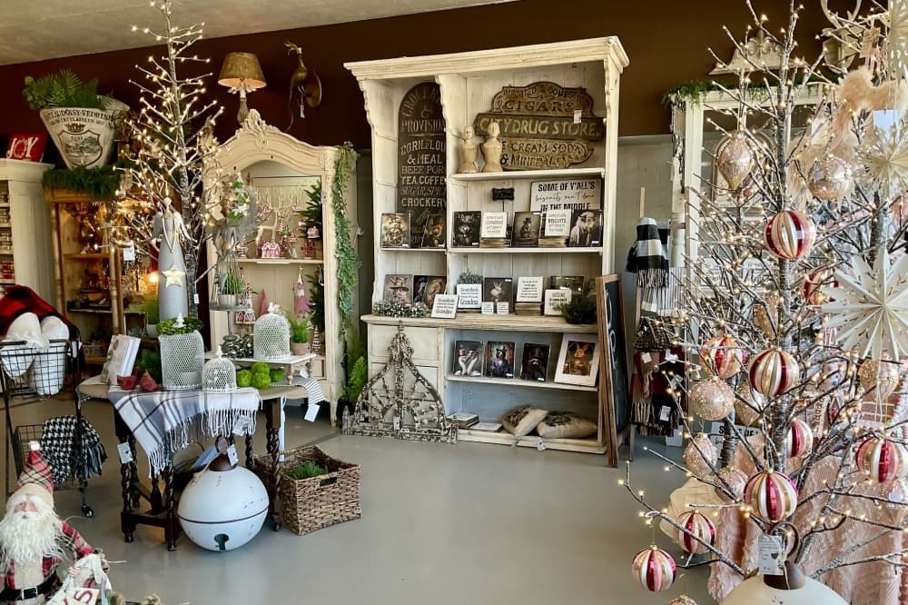 Ruizstudios Home Decor now offering vintage, antique shopping in Old Katy