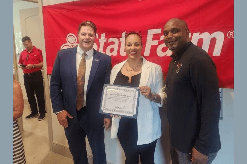 Jocelyn Hope posting with an award