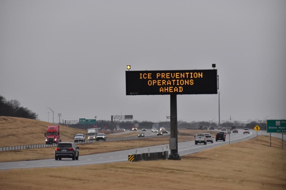 Ice expected to accumulate from freezing rain this weekend, winter storm warning in effect