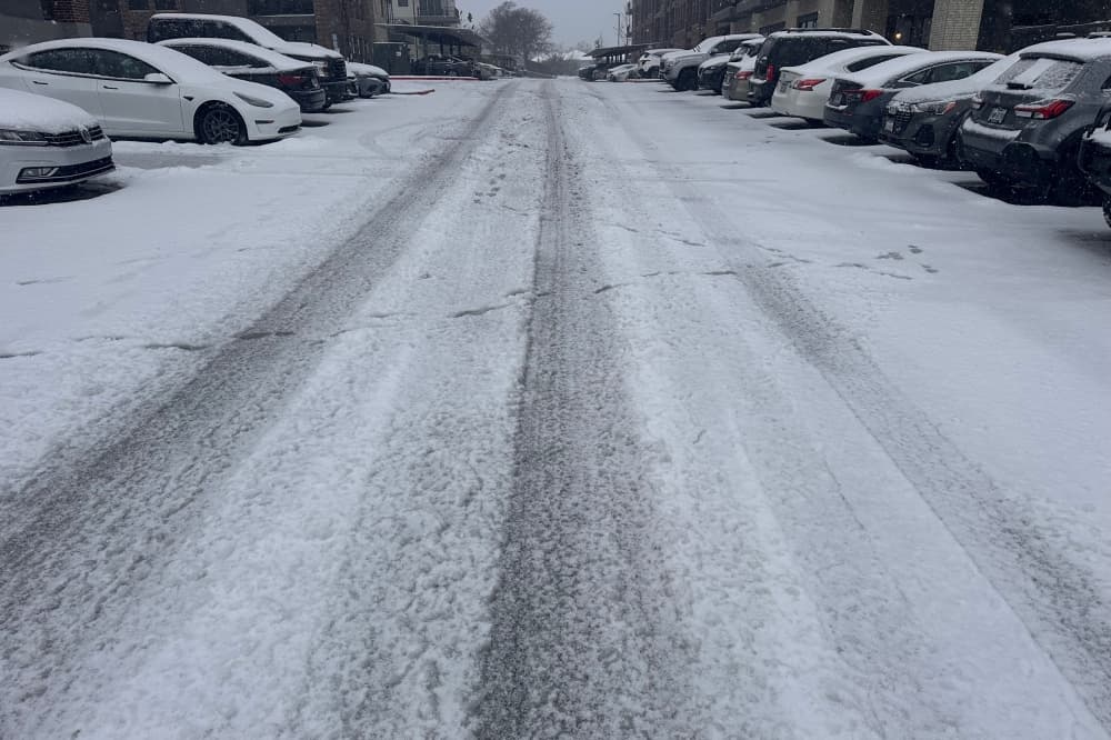 Keller, Roanoke, Fort Worth update trash collection schedules for Jan. 28 due to weather conditions