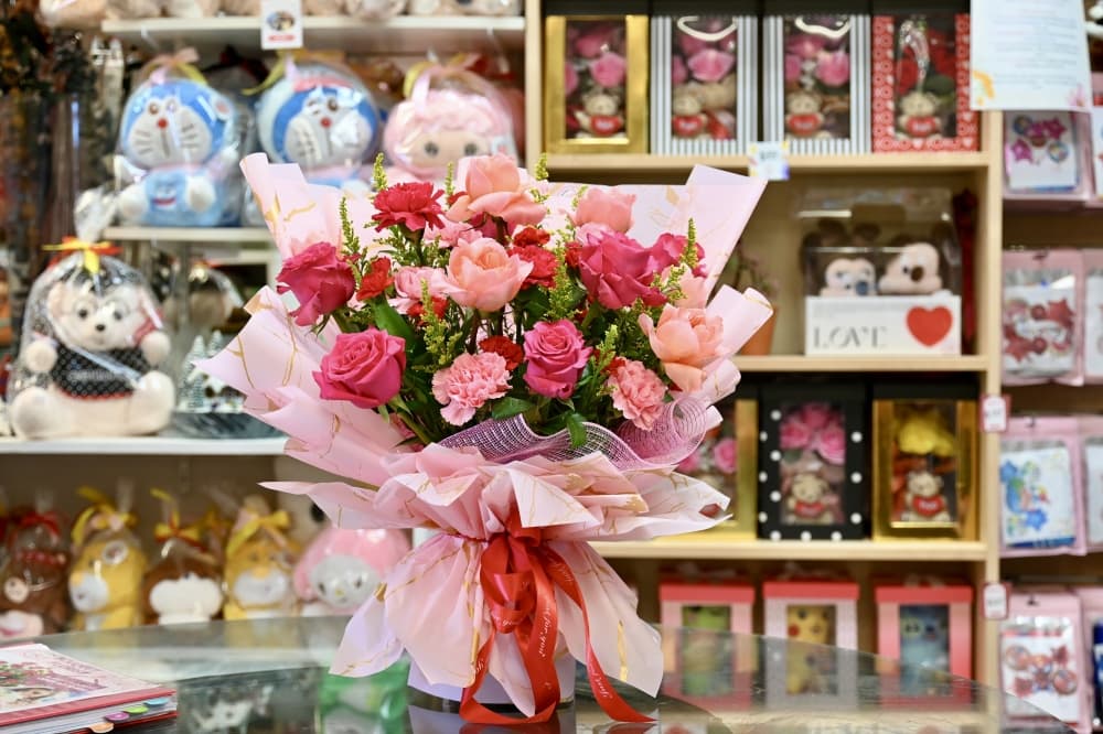 Sugar Land florist sees a deeper meaning in every bouquet