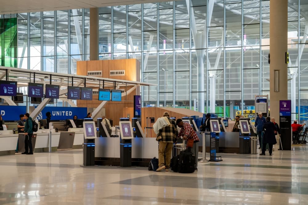 The International Central Processor includes 30 self-service check-in kiosks, 12 self-service bag drop-offs and 17 TSA checkpoints. (Courtesy Houston Airports System)