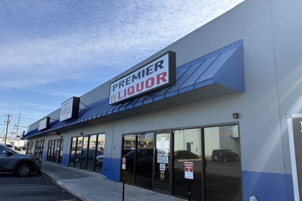 New liquor store serves up spirits and more in Live Oak