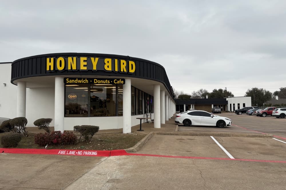 Image of Honeybird Sandwiches and Donuts building in Allen.