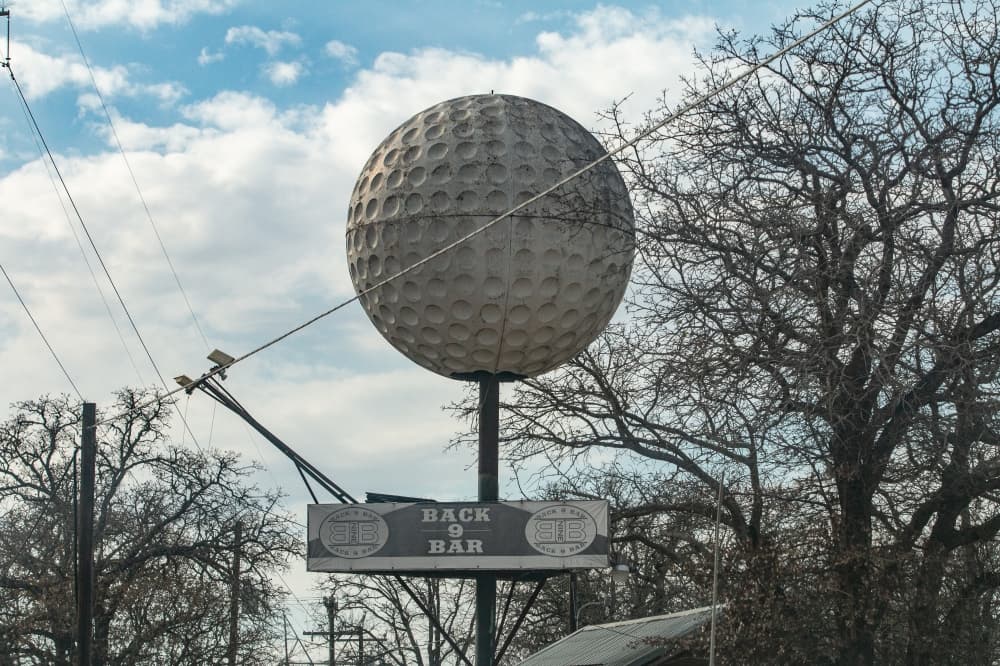 Bastrop's Back 9 Bar closes as owners retire