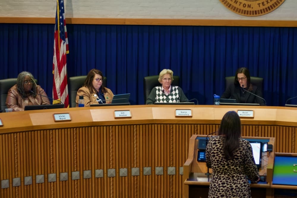 City council members pass ordinance to rename civic center, day labor site get for local history