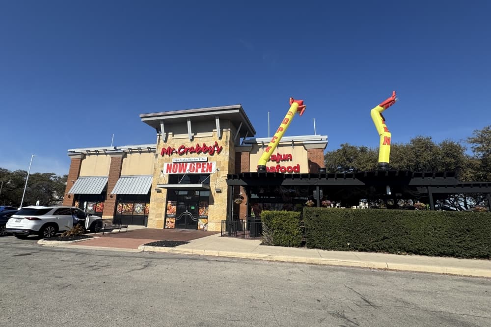 Mr. Crabby’s Seafood Kitchen opens along North Loop 1604