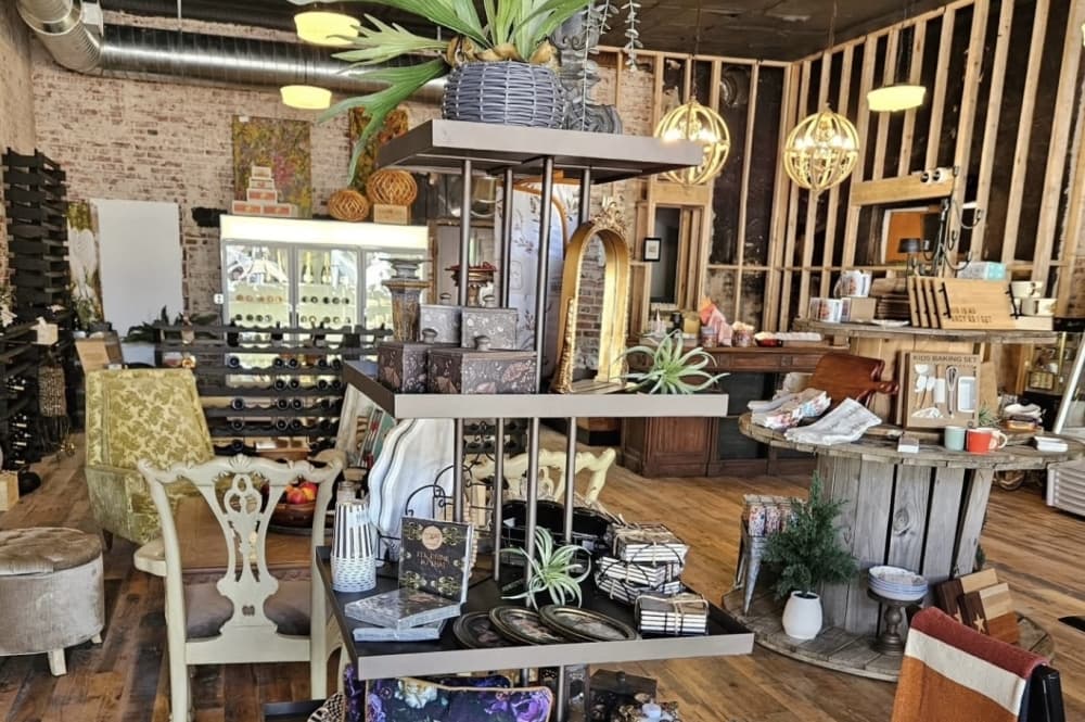 Faire la Nouba brings wine, party supplies and more to Smithville