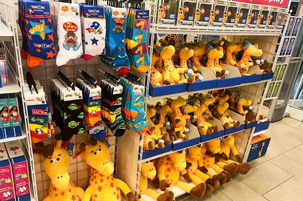 Toys R Us relocates within Grapevine Mills