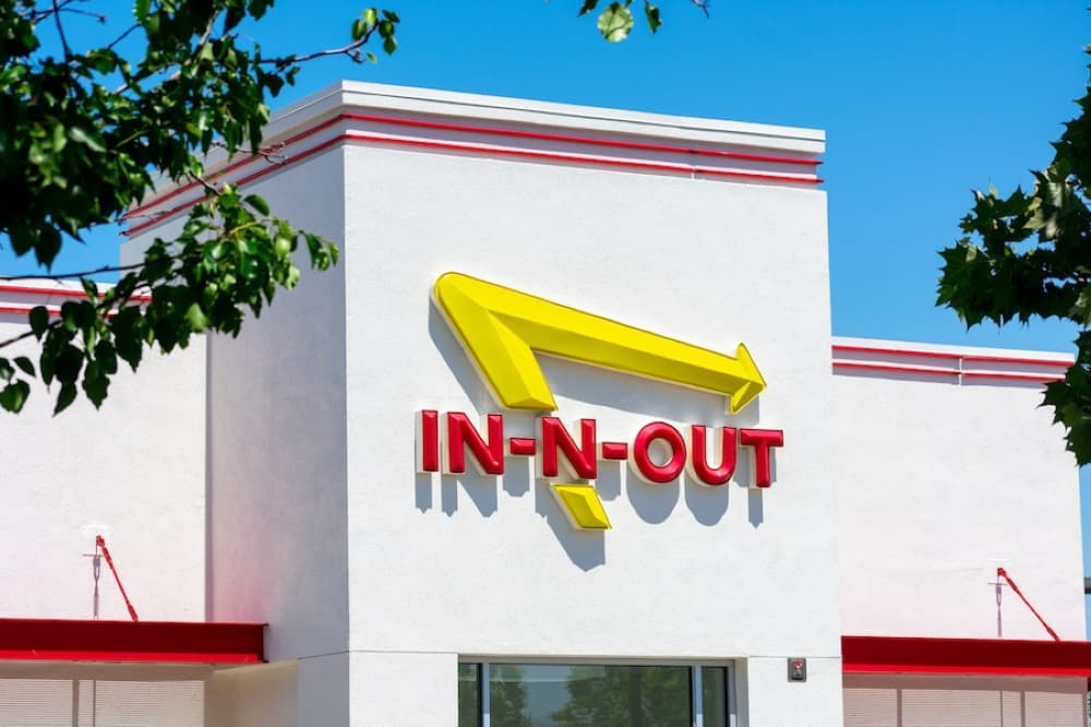 In-N-Out Burger eyes Deerbrook Plaza for new location