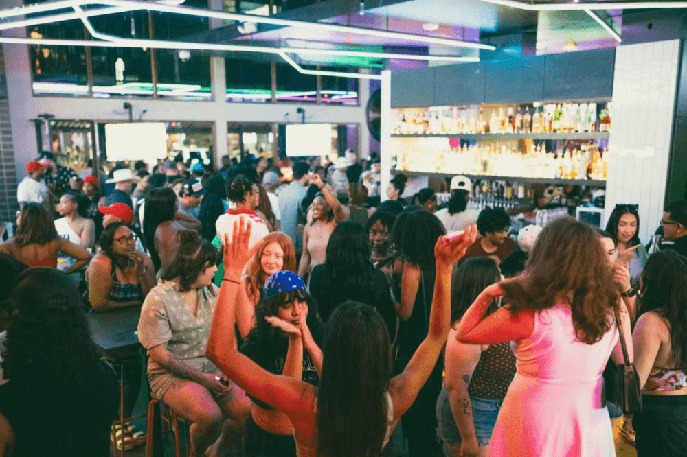 Kung Fu Saloon closes Domain bar