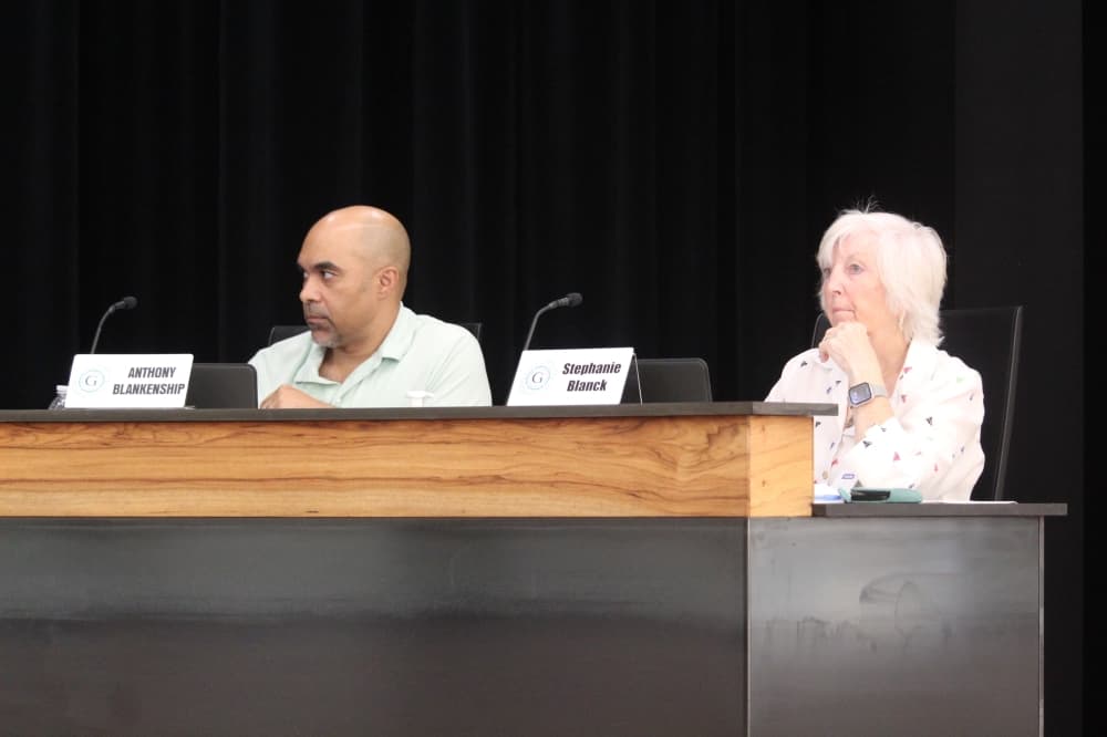 Georgetown ISD trustees Laura Kincheloe, Anthony Blankenship to remain in places 4 and 5