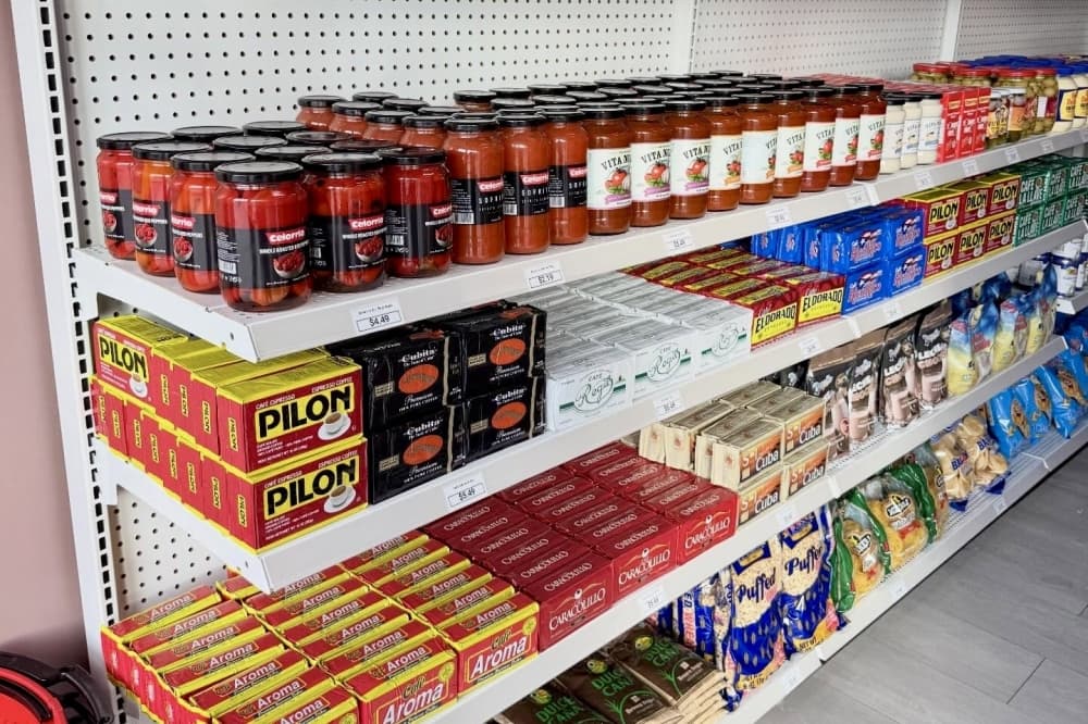 Dos Hermanas Cuban Market now open in Porter