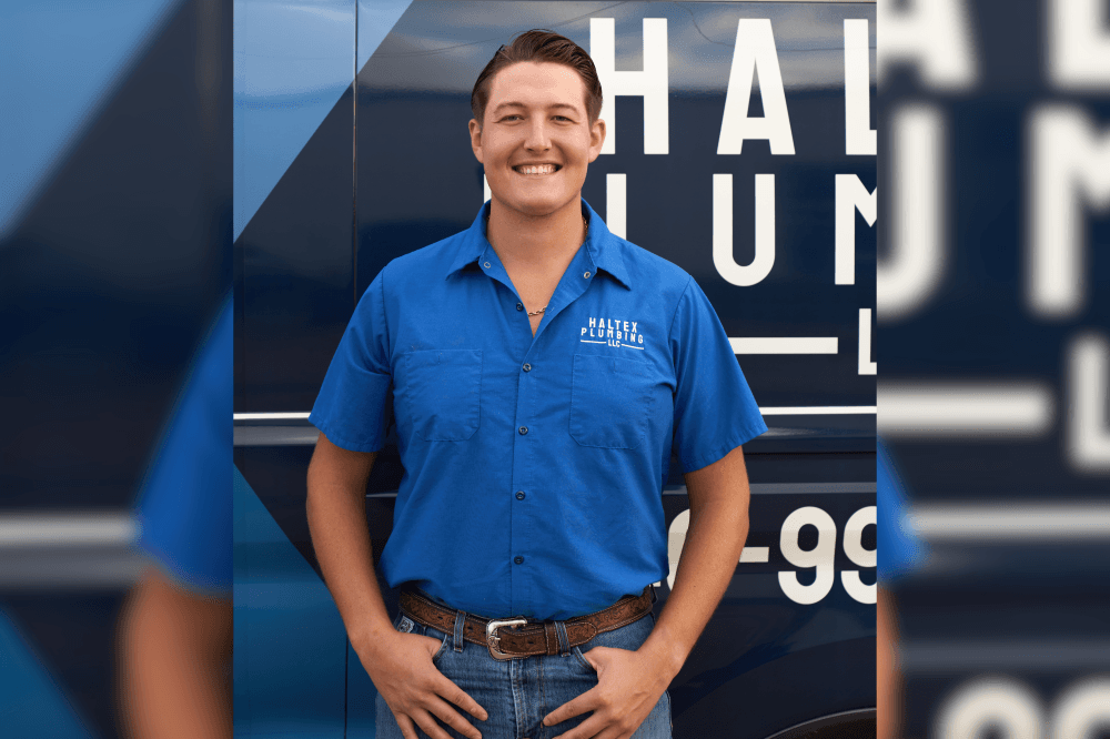 Halston Homeyer headshot