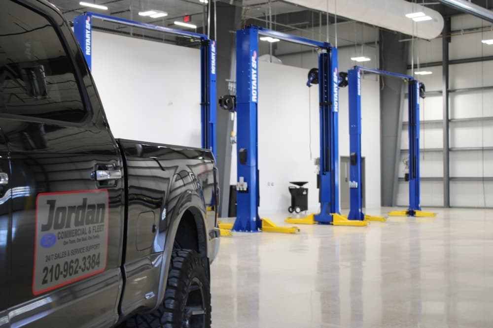 Live Oak Ford dealer unveils new 50,000 square-foot service center