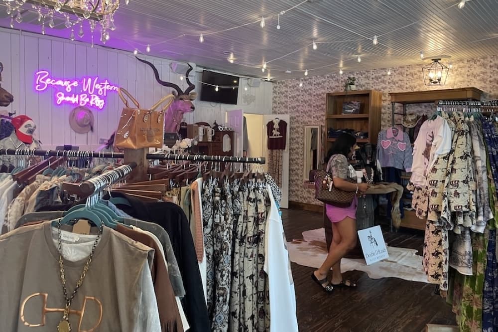 Boba, burgers and blouses: Check out 6 Dripping Springs business updates