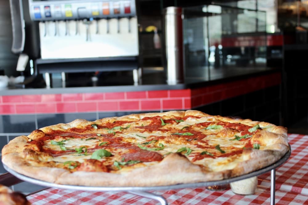 Emiliano's Pizzeria brings New York-style to FM 2978