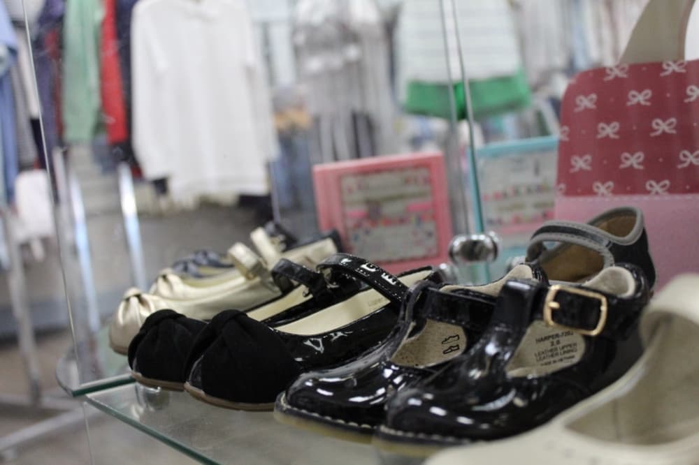 children's shoes