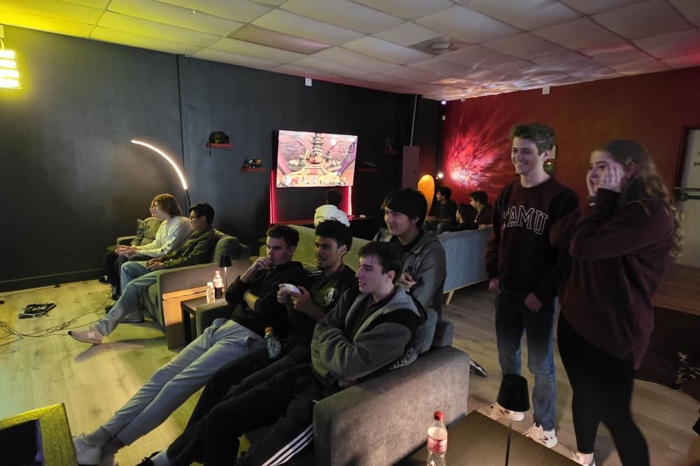 404 Gaming Lounge now offering by-the-hour gaming in College Station
