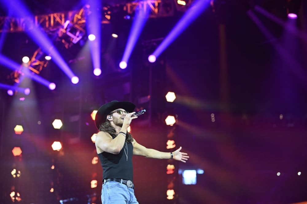 Where to see rising country music stars at the Houston Livestock Show and Rodeo