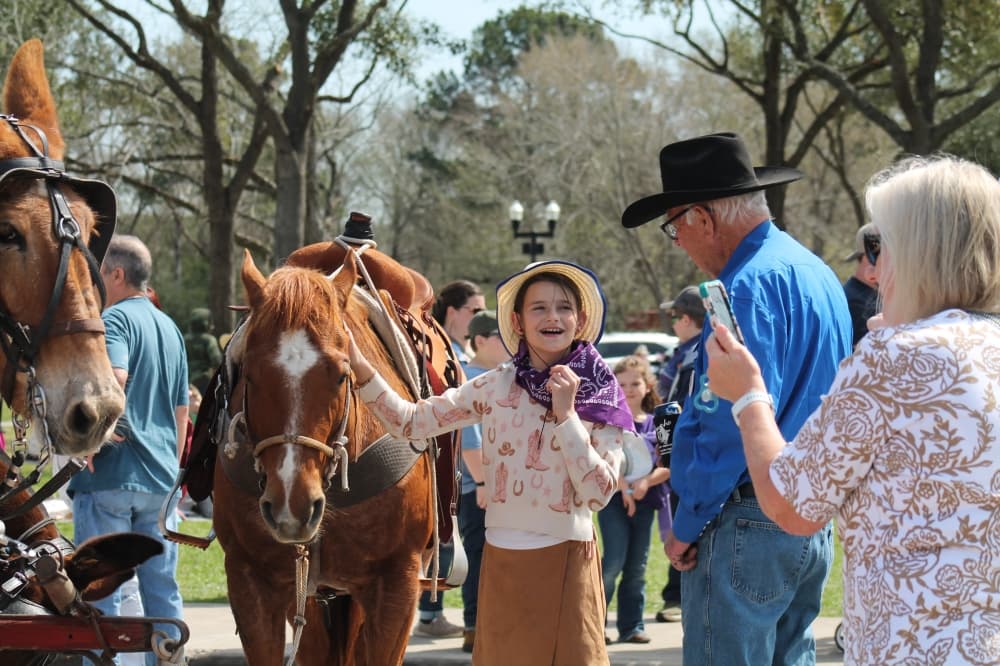 Hooves, wagons roll into Tomball as Sam Houston Trail Riders head to Houston Livestock Show and Rodeo