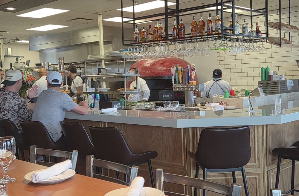 Acquario Pizza Pasta Bar interior