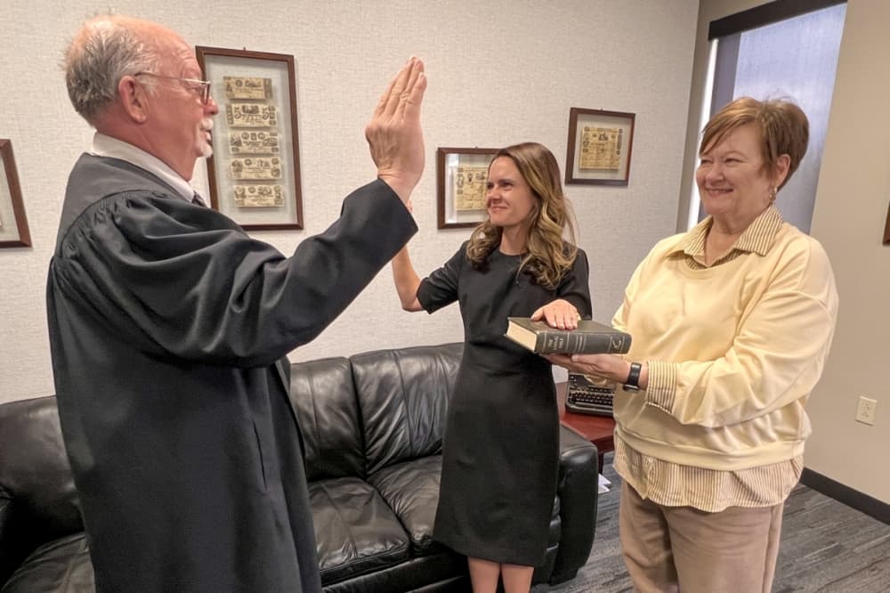 Hoyt sworn in as Comal County judge following March 3 election win