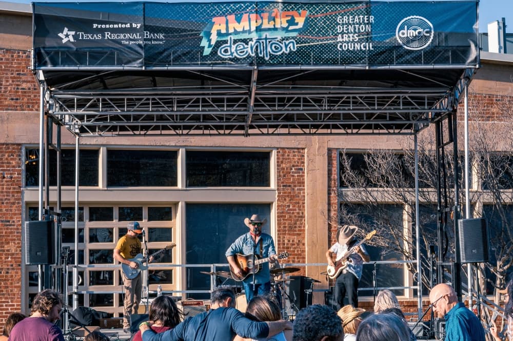 Live music, fantasy costume party: Check out 7 April events in Denton