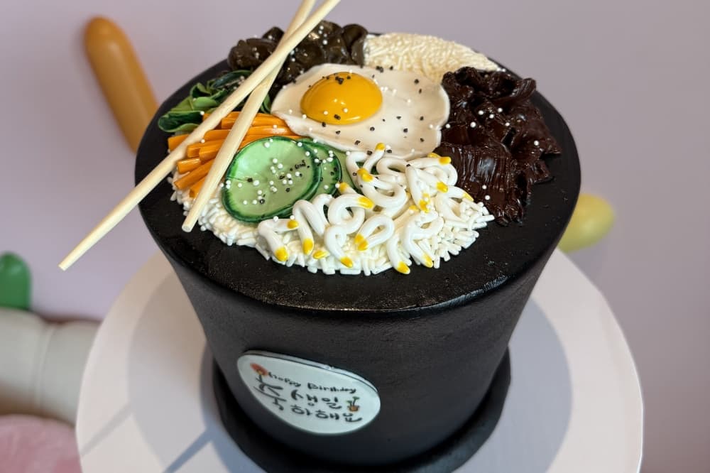Little B’s Bakery specializes in unique custom cakes. (Courtesy Little B’s Bakery)