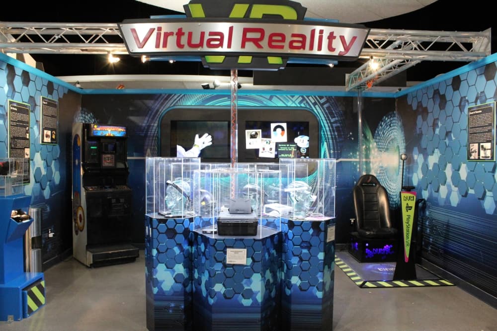 Virtual reality museum display. 
