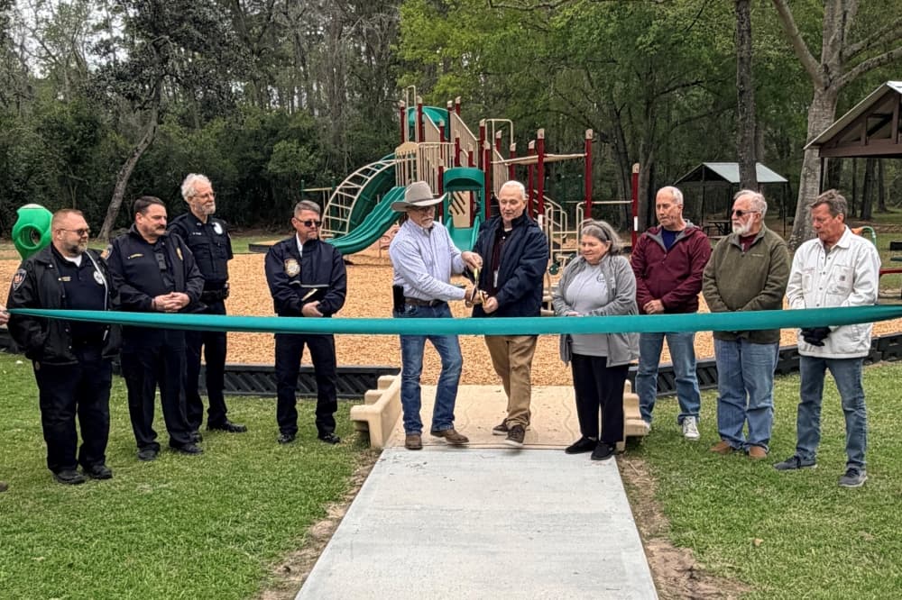 Roman Forest officials hold March ribbon-cutting event for new playground equipment