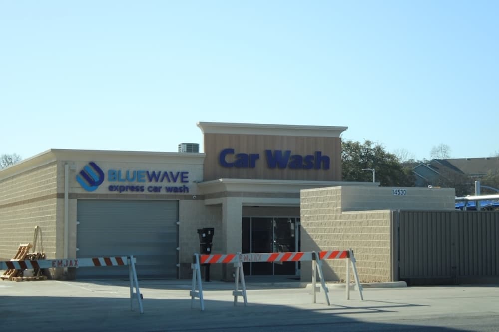 BlueWave Express Car Wash now open in North San Antonio