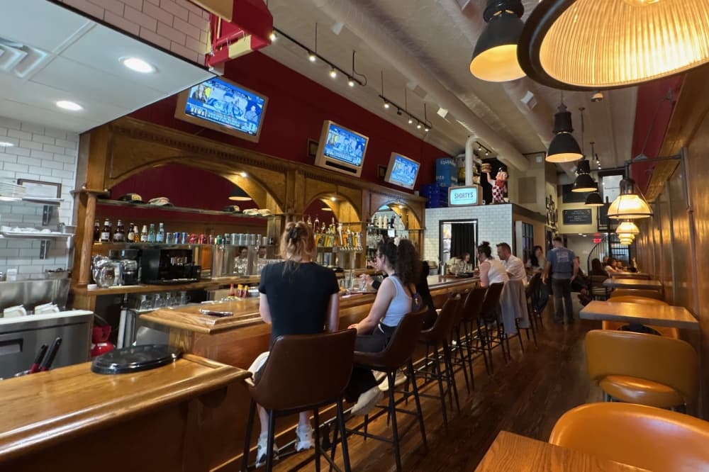 Image of the Shorty's restaurant interior. 