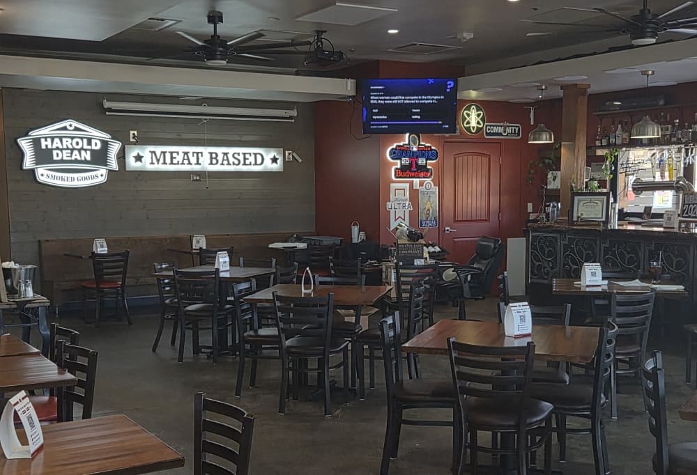 Harold Dean Smoked Goods serves barbecue in a restaurant setting in Flower Mound. (Patricia Ortiz/Community Impact)