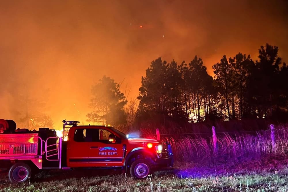 46 acres catch fire at Bastrop State Park, eastbound Hwy. 21 lane closed