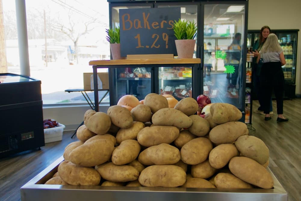 In addition to meat, Market Behind the Square offers produce like potatoes and onions. (Adam Doe/Community Impact)