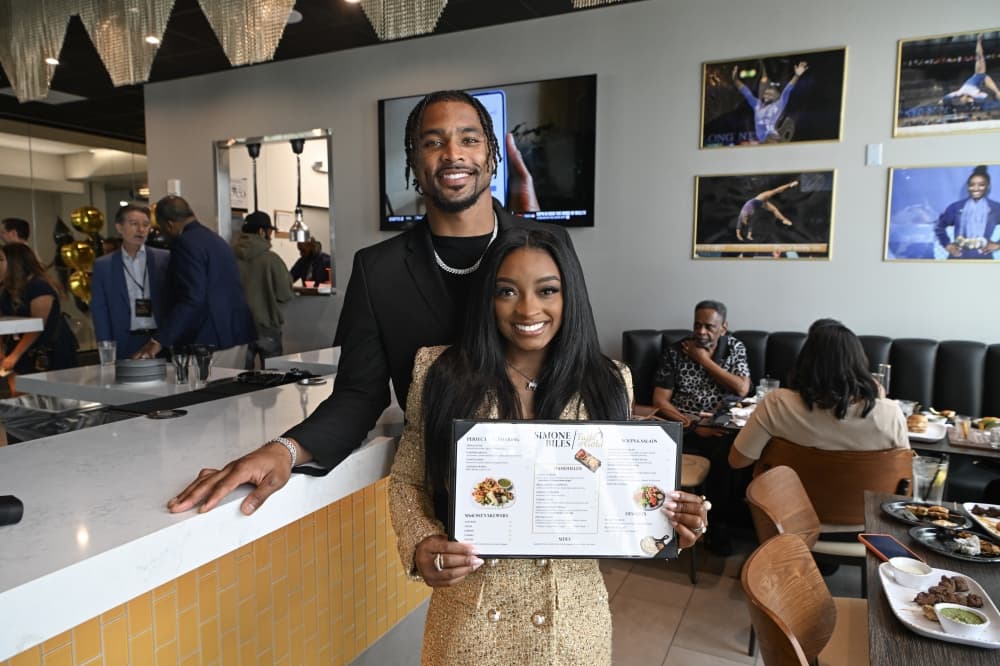 Simone Biles opens Taste of Gold restaurant at IAH
