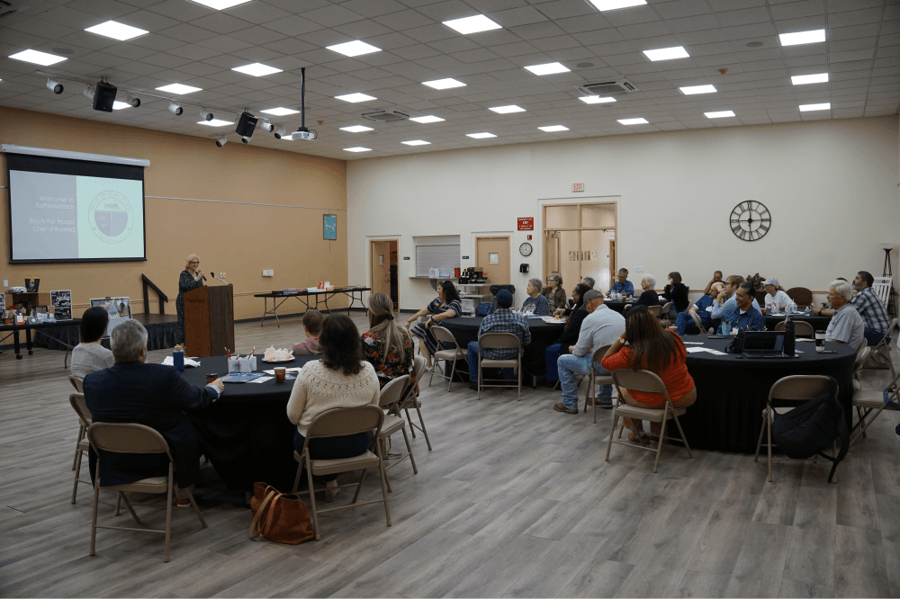 Residents enjoying breakfast and conversation with Mayor Lori Klein Quinn at Tomball’s Kaffeeklatsch community gathering.