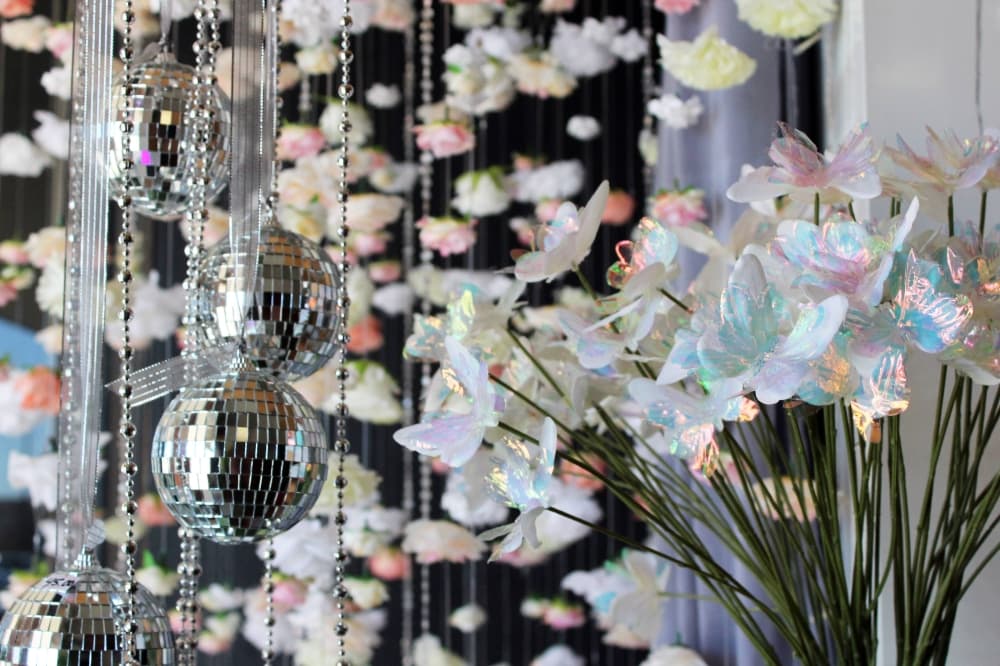 Iridescent design elements display.