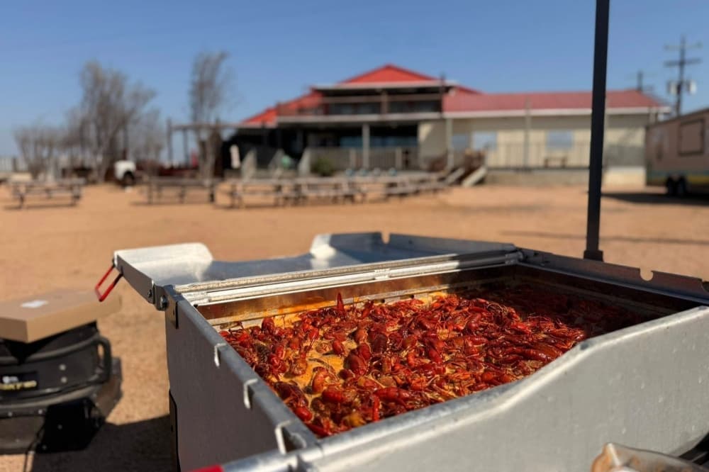 Crawfish KRAK House moves to Del Valle after Back 9 Bar closure