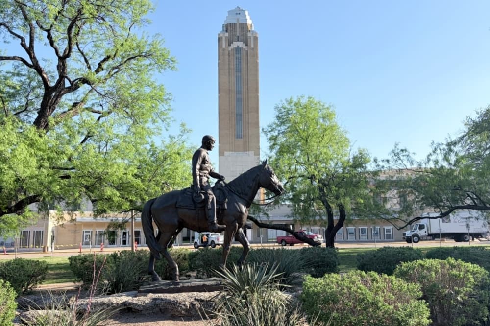 Will Rogers Statue