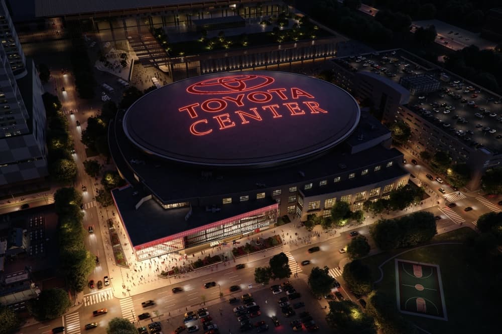 The centerpiece of Toyota Center Reimagined is the addition of a nearly 20,000-square-foot atrium at the corner of Polk and La Branch streets. (Courtesy Harris County-Houston Sports Authority)