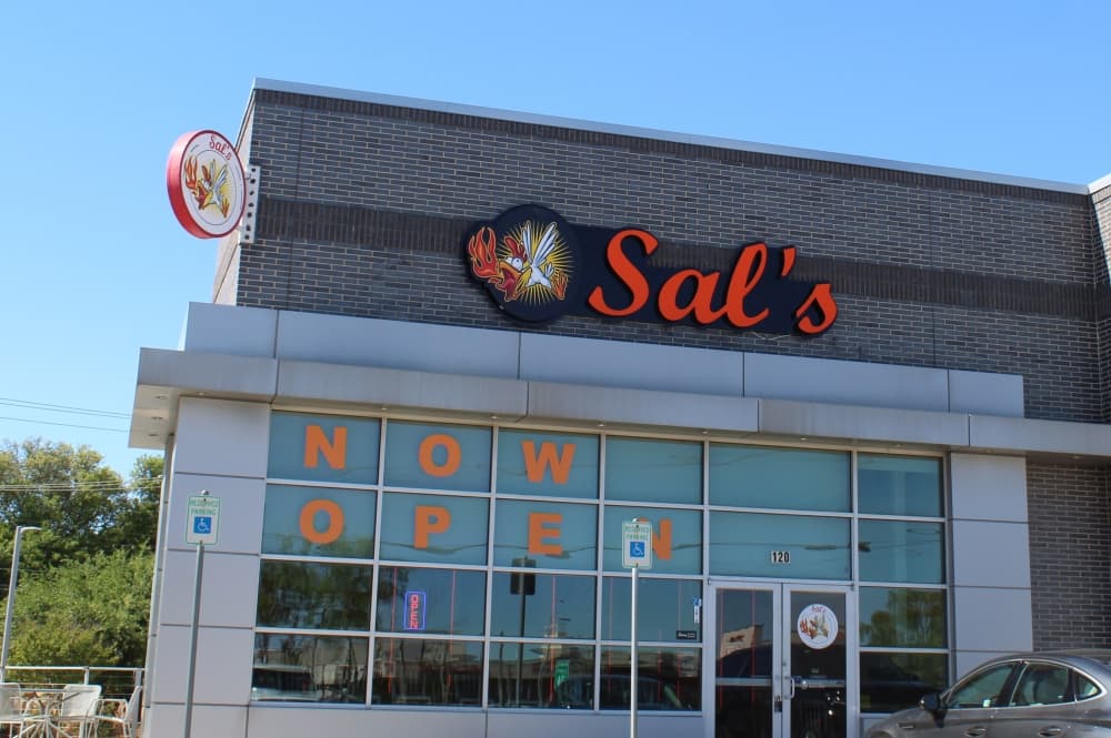 Sal’s now serving hot chicken, fries in Richardson