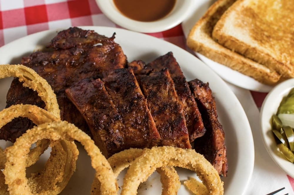 Barbecue spot relocates to new location in Meyerland