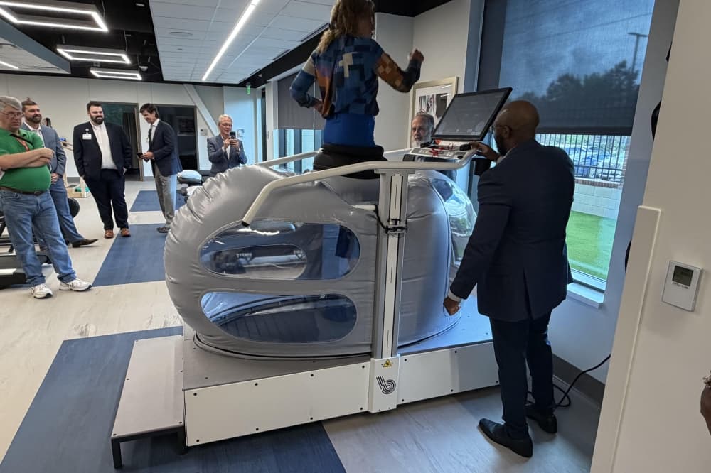 The comprehensive care center has an anti-gravity treadmill on site. (Bradley Dountz/Community Impact)