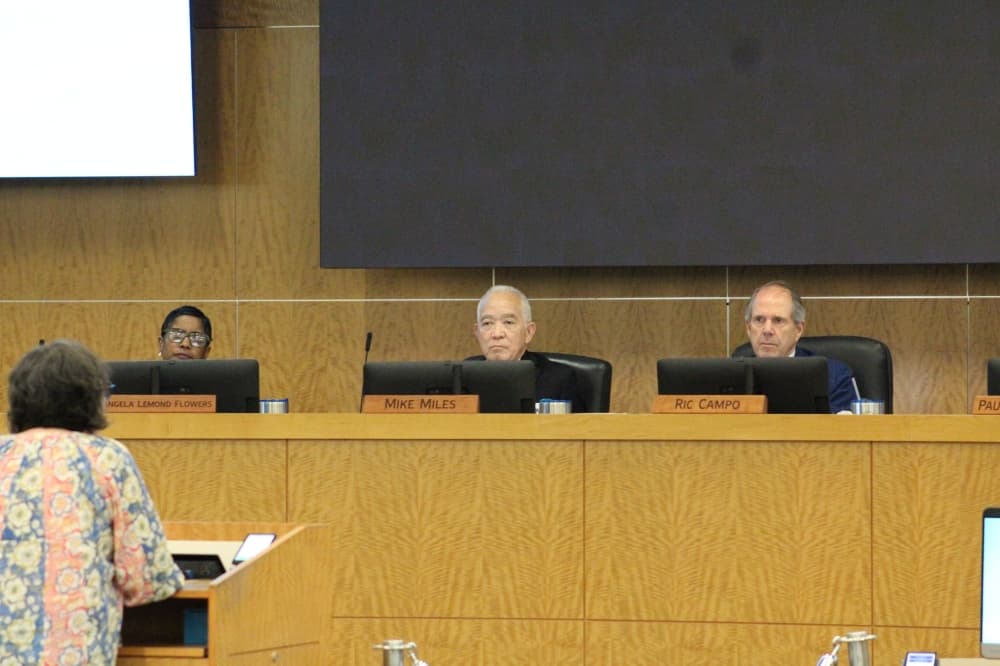 Houston ISD leaders present first drafts of FY 2026-27 budget
