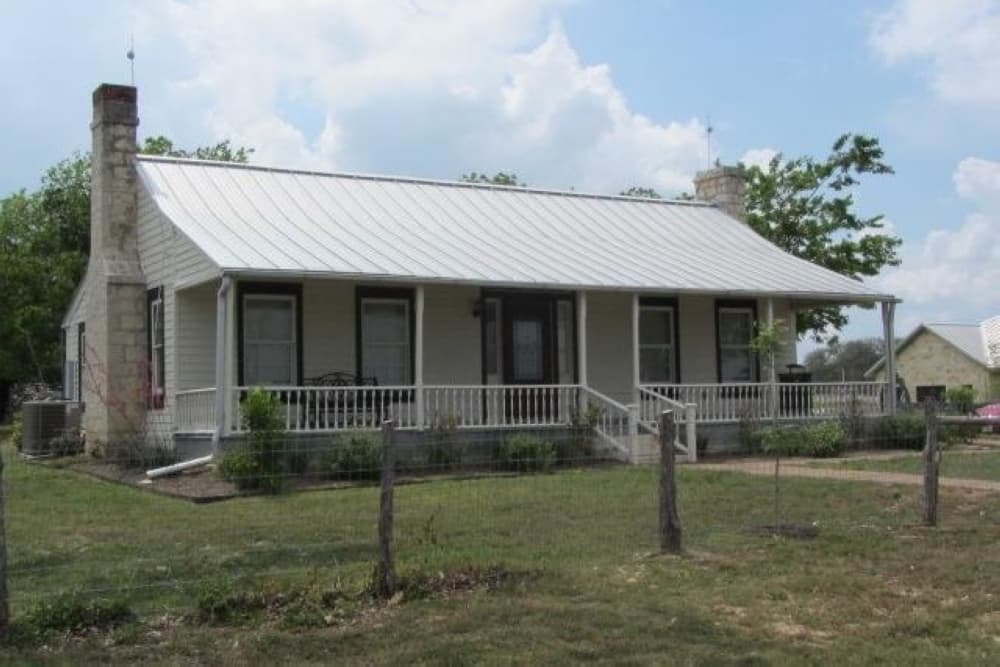 An exterior photo of the Mason Homestead