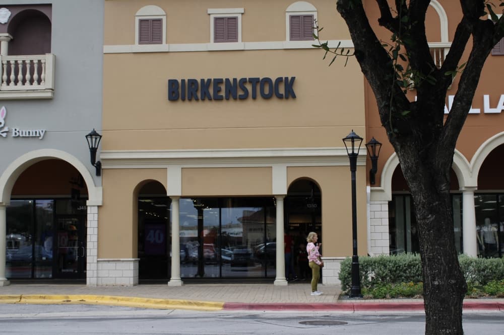 Birkenstock, Dos Gatos Kolache Bakery and more: Check out 11 San Marcos business updates