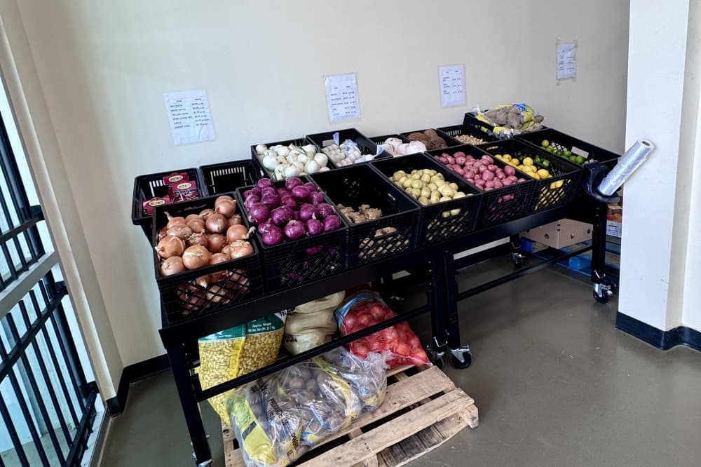 Desi Grocers offers an assortment of produce.  (Jovanna Aguilar/Community Impact)