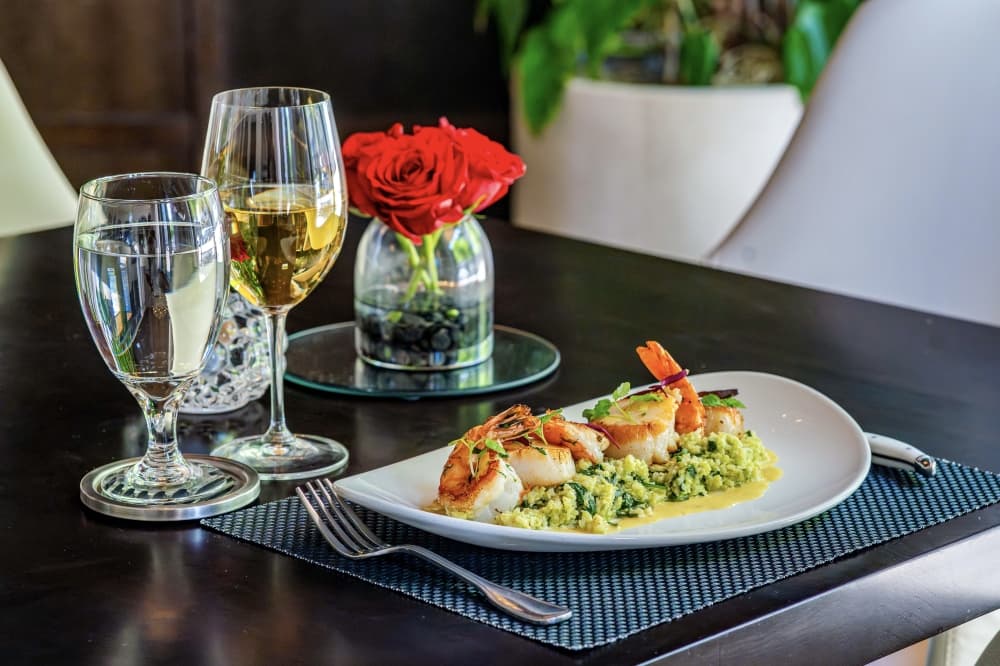 Truluck’s celebrates decade in The Woodlands with renovation